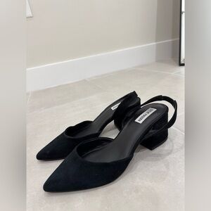 Steve Madden closed toe heels